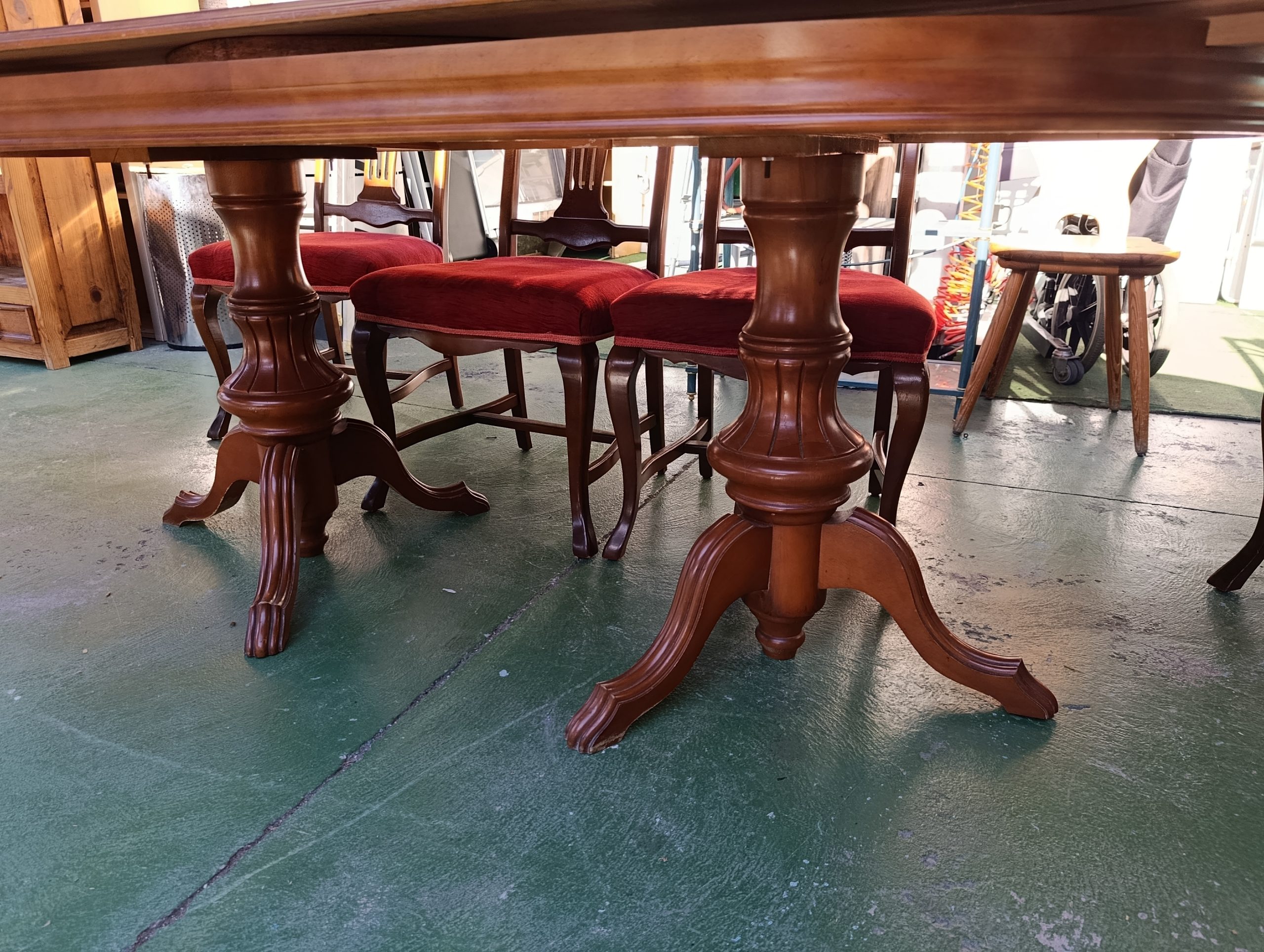COMEDOR EXTENSIBLE Y 6 SILLAS ROJAS - Imagen 7
