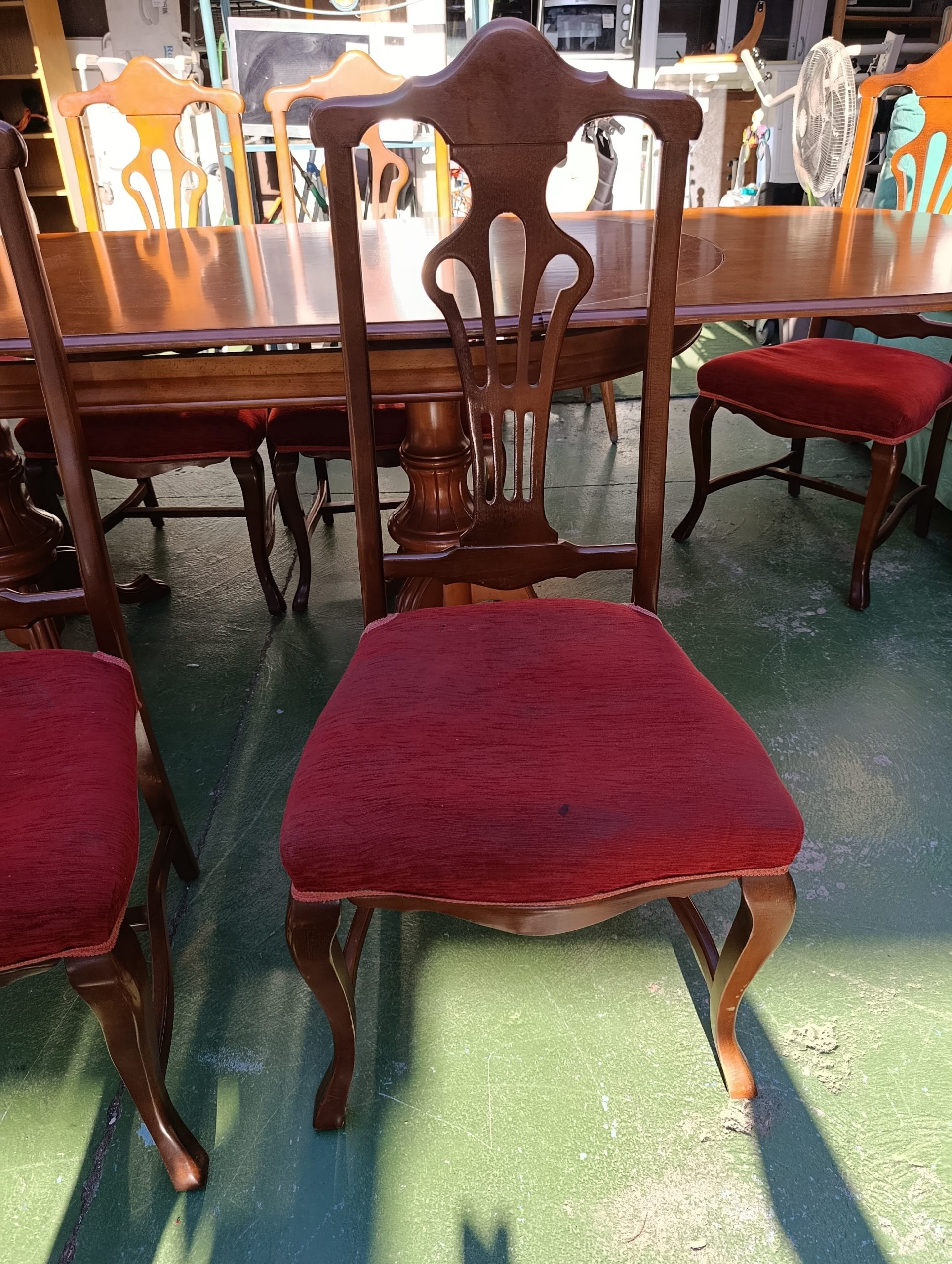 COMEDOR EXTENSIBLE Y 6 SILLAS ROJAS - Imagen 8