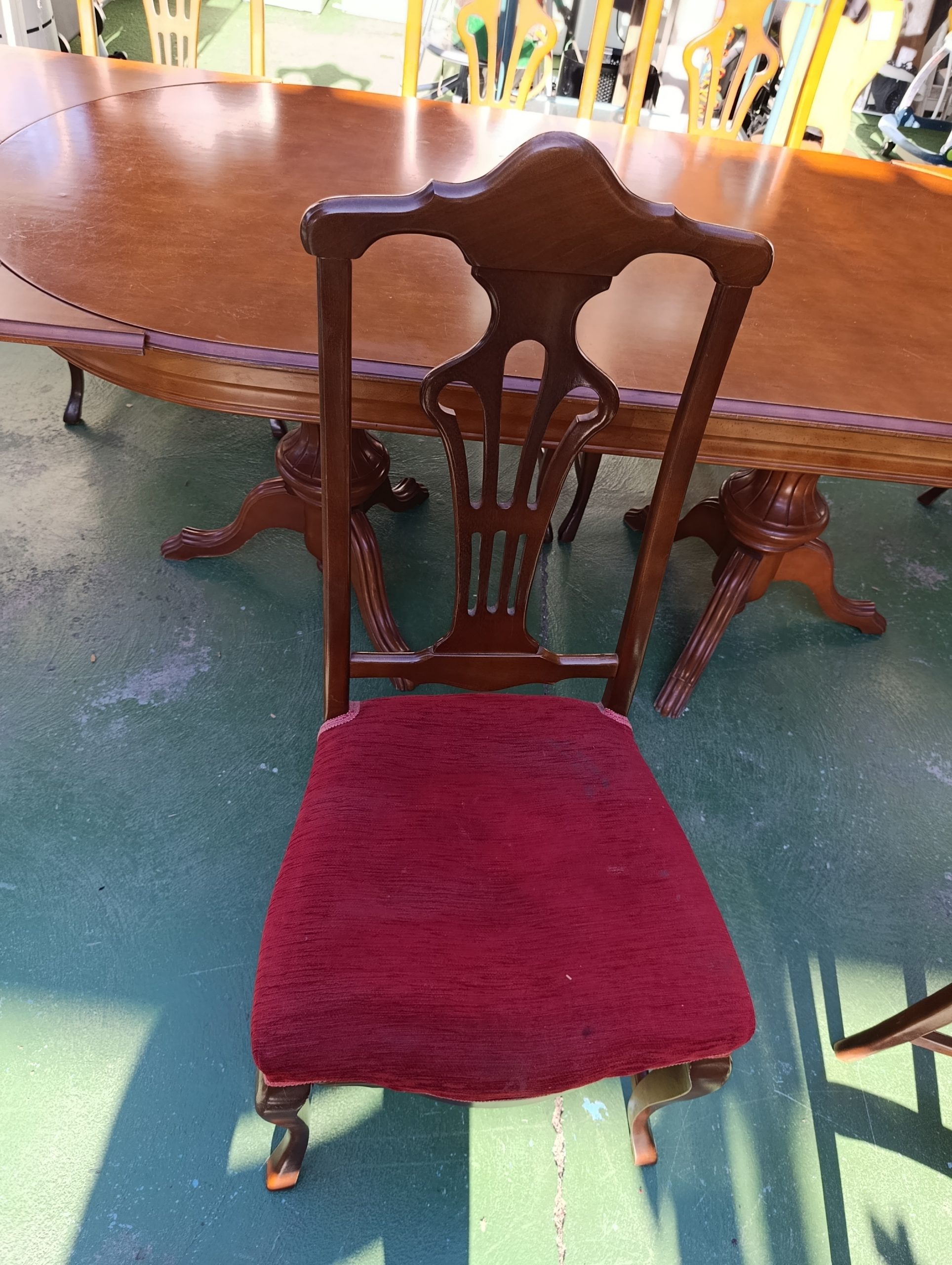 COMEDOR EXTENSIBLE Y 6 SILLAS ROJAS - Imagen 9