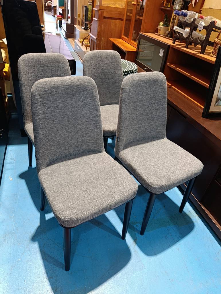 LOTE 4 SILLAS COMEDOR TAPIZADO GRIS - Imagen 2